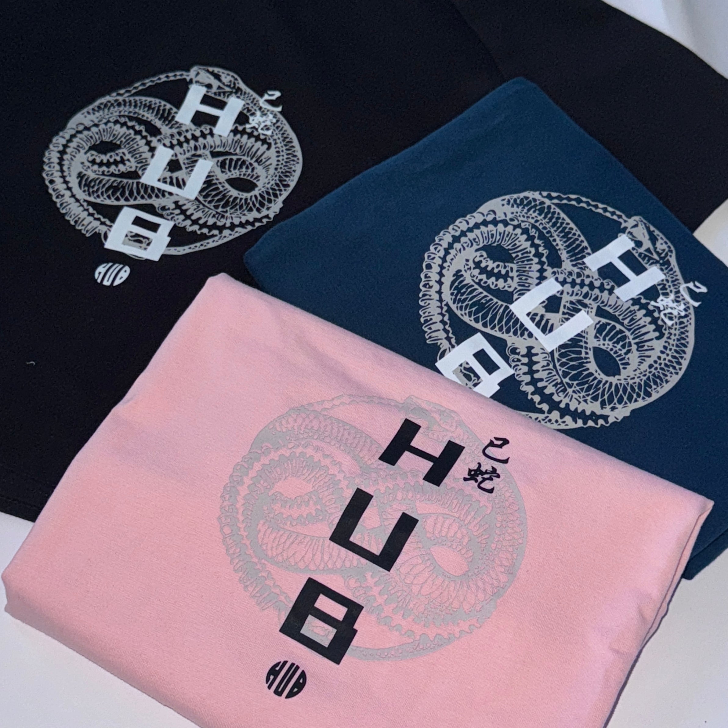 "Circle Snake" Crop Top