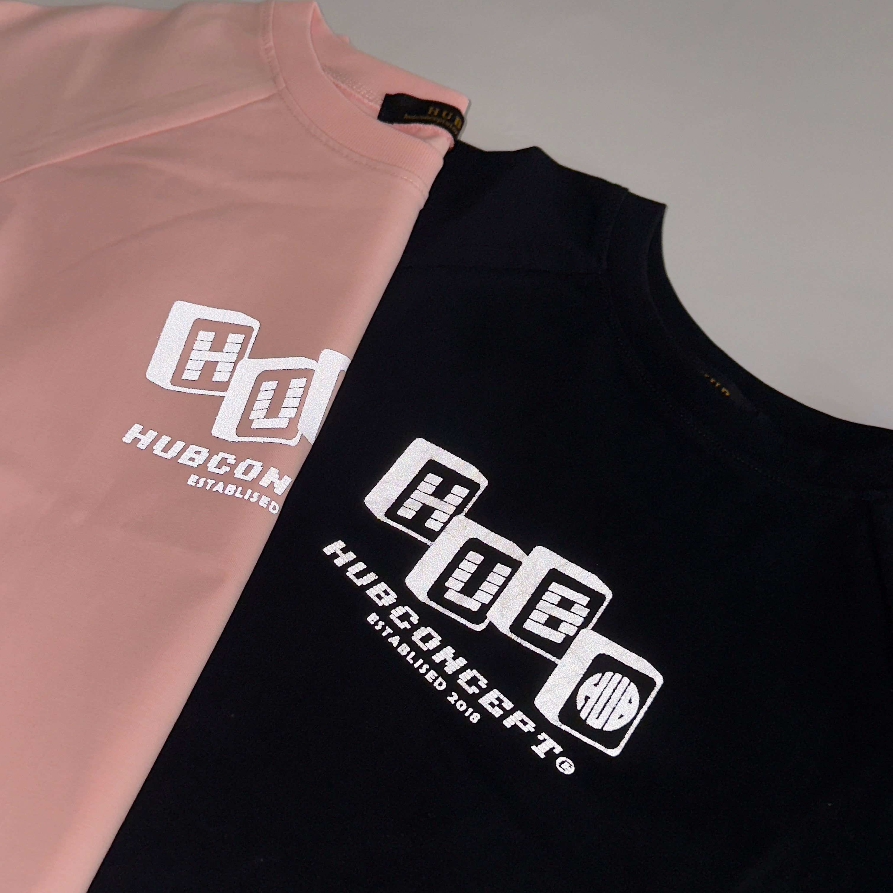 "HUB Mahjong" Crop Top