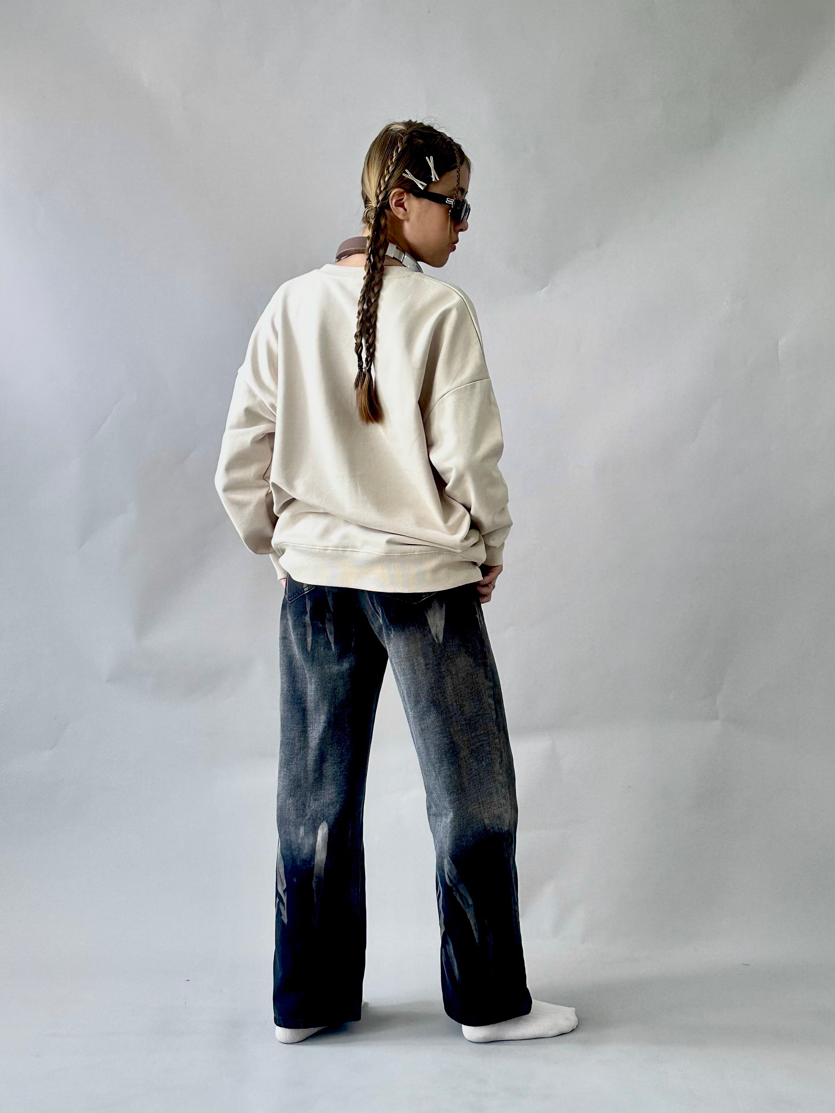 "Mono Frame" Sweater